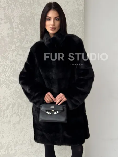 Норковая шуба в черном цвете воротник стойка - фото 3