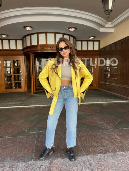 Желтая косуха из натуральной кожи - фото 1