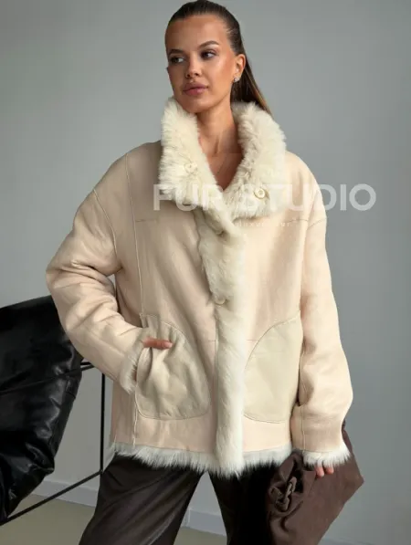 Двухсторонняя дубленка из меха тосканы - фото 7