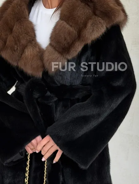 Черная шуба в роспуск с капюшоном соболь - фото 1