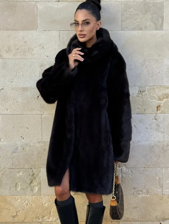 Шуба из аукционной норки с капюшоном роспуск - цвет уголь - фото 0