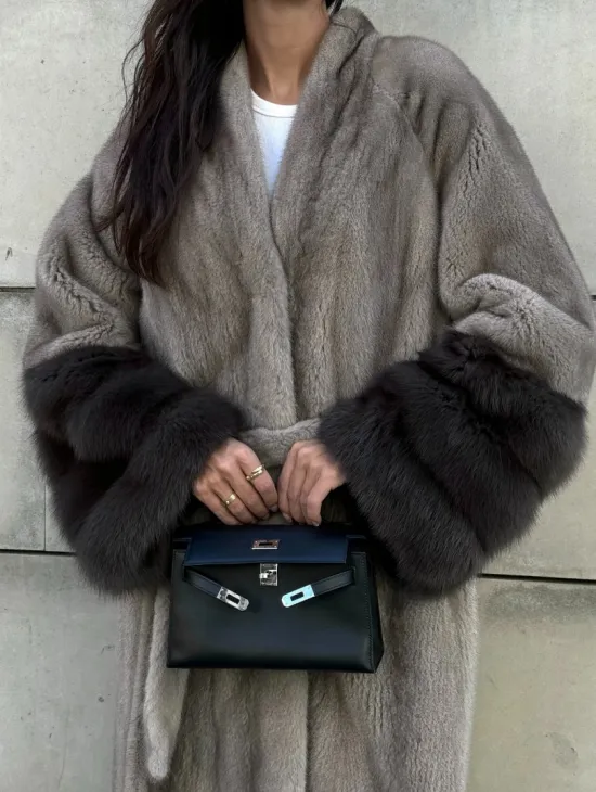 Шуба кимоно из меха норки Vintage Grey рукава с отделкой из куницы - фото 3