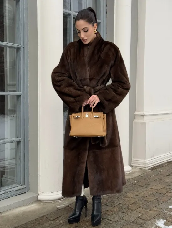 Цельнокроенная норковая шуба из североамериканской норки соболиного оттенка - фото 6