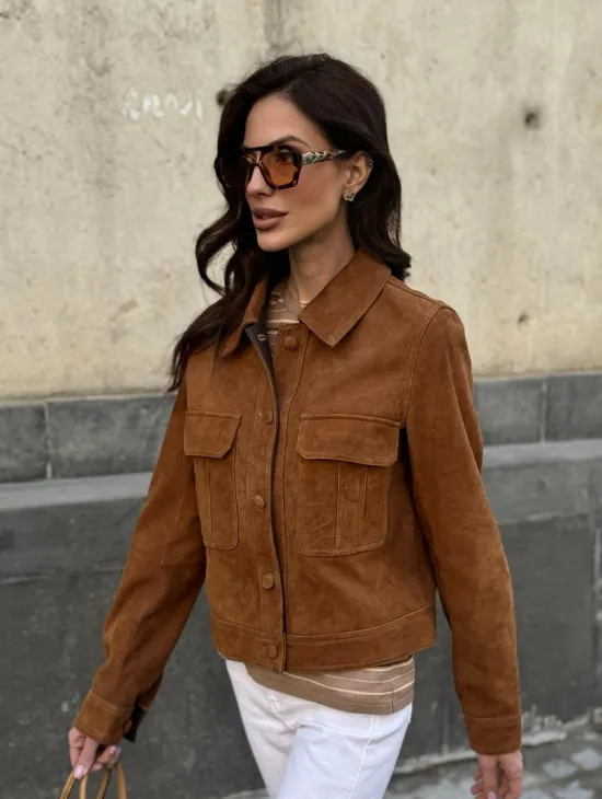 Прямой жакет из натуральной замши с накладными карманами - фото 6