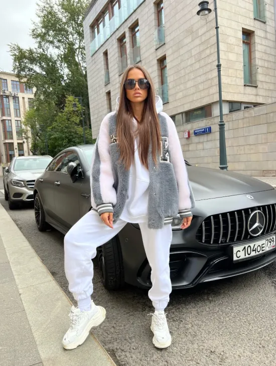 Короткая шубка - бомбер из шерсти - фото 7