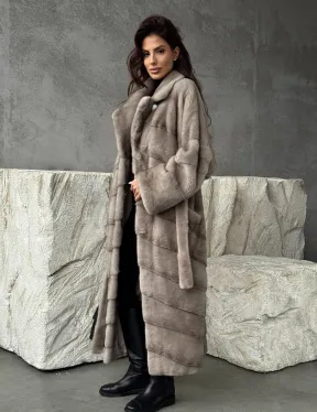 Удлинённая норковая шуба с поясом - фото 9