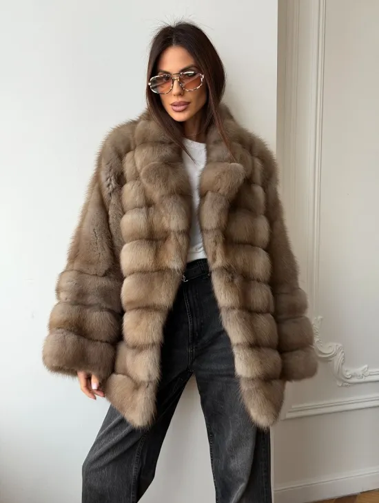 Шуба оверсайз из куницы - фото 6