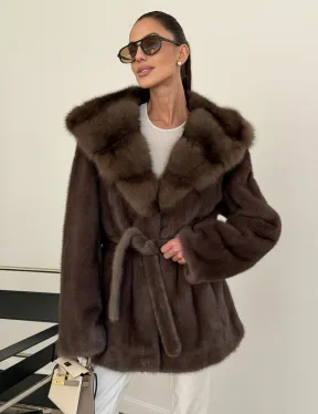 Коричневый норковый полушубок с мехом куницы - фото 3