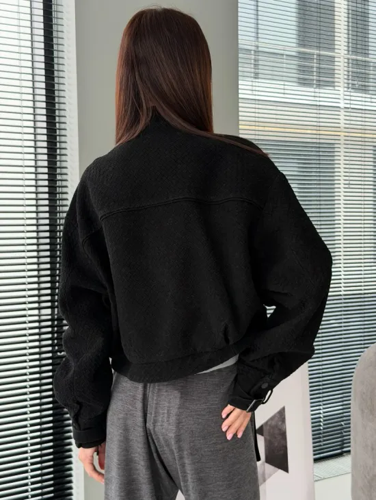 Черный замшевый кроп - бомбер - фото 4