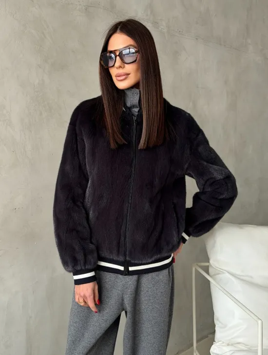 Бомбер из меха норки в цвете графит - фото 8