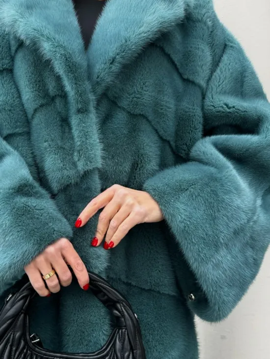 Шуба из меха норки в стиле Oversize - цвет тиффани - фото 1